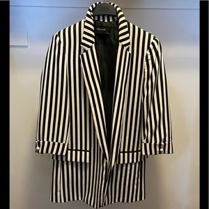 Zara black and white blazer